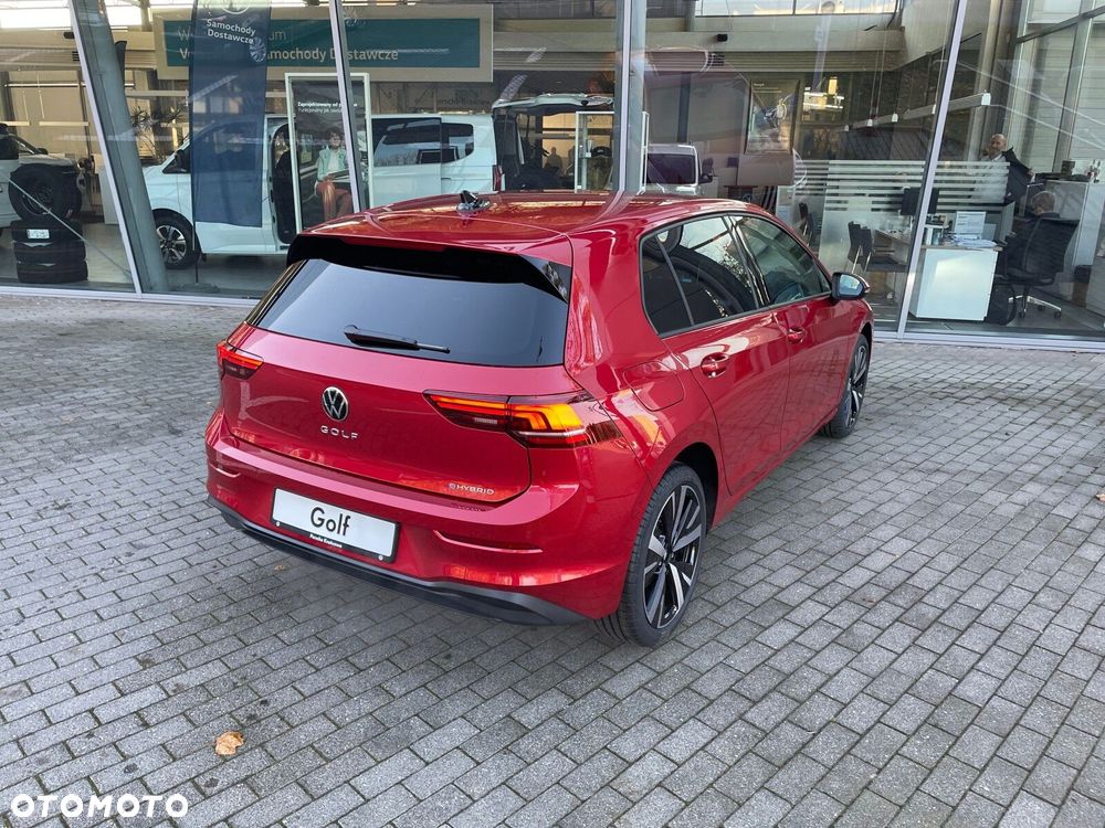 Volkswagen Golf - 8