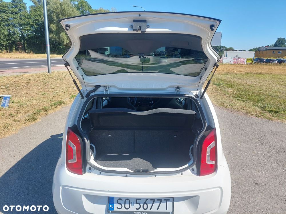 Volkswagen up! 1.0 street EU6 - 10