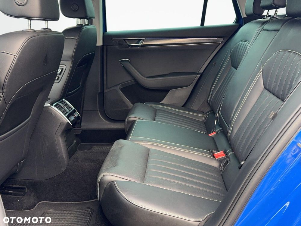 Skoda Superb 2.0 TDI SCR Style DSG - 14