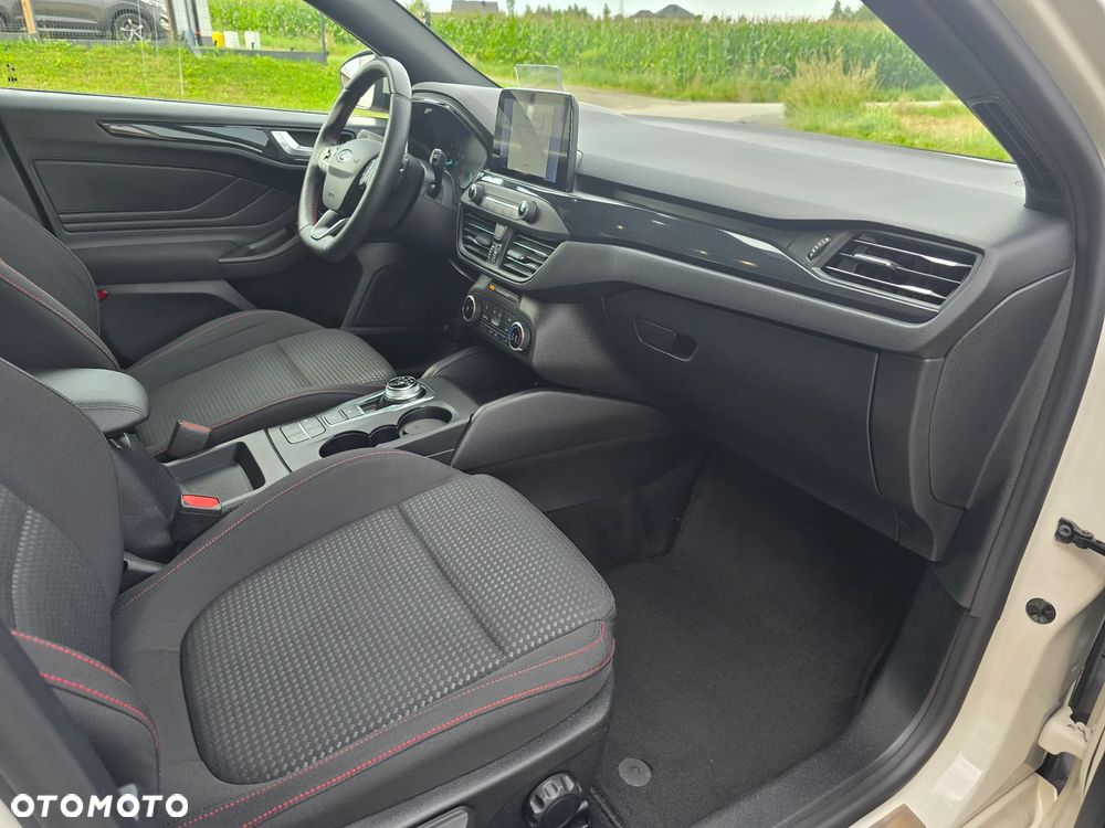 Ford Focus 1.5 EcoBoost STart-Stopp-System ST-LINE - 22