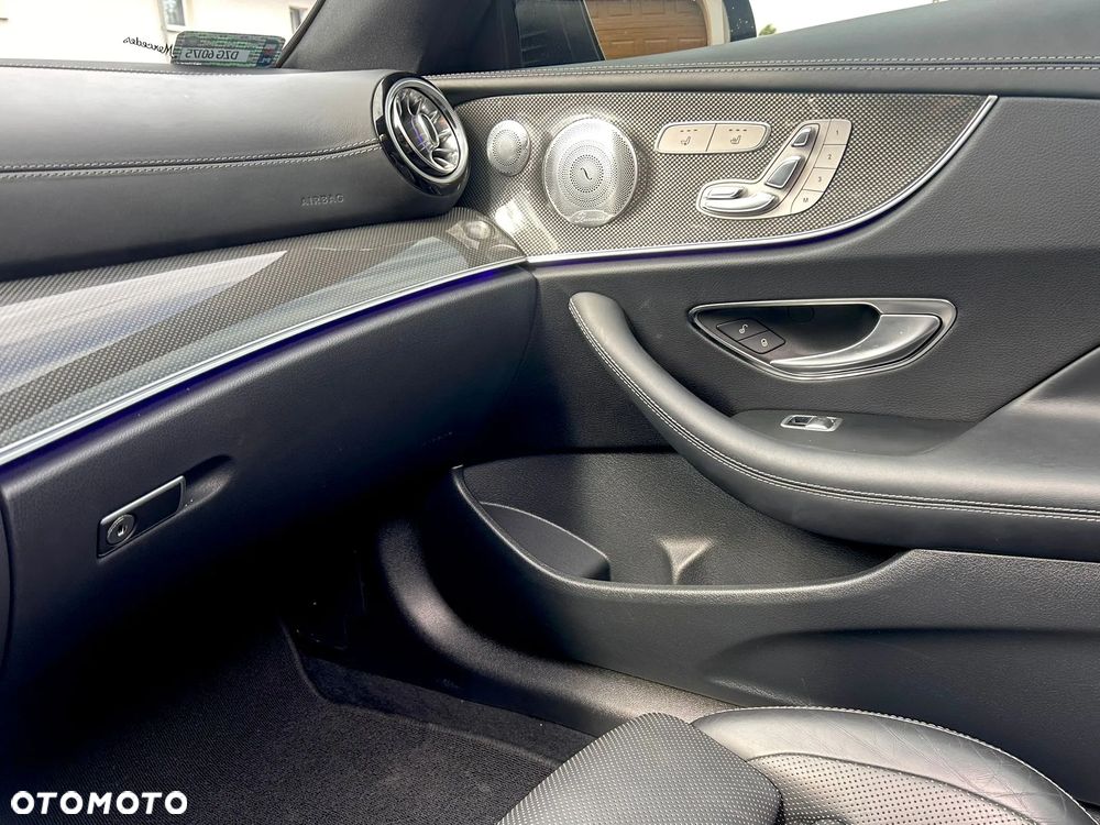 Mercedes-Benz Klasa E AMG 53 4Matic AMG Speedshift 9G-TRONIC - 19