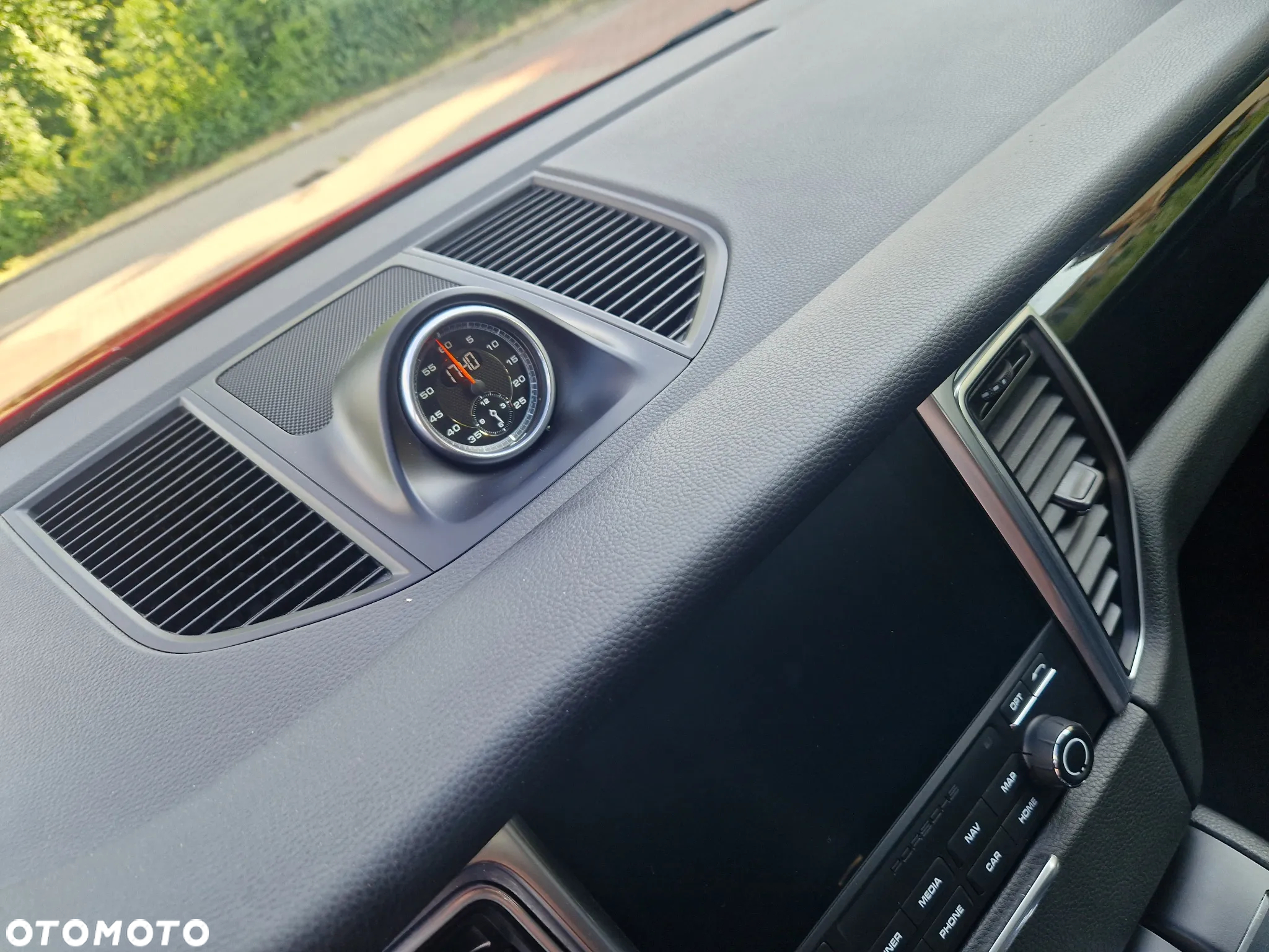 Porsche Macan Standard - 18