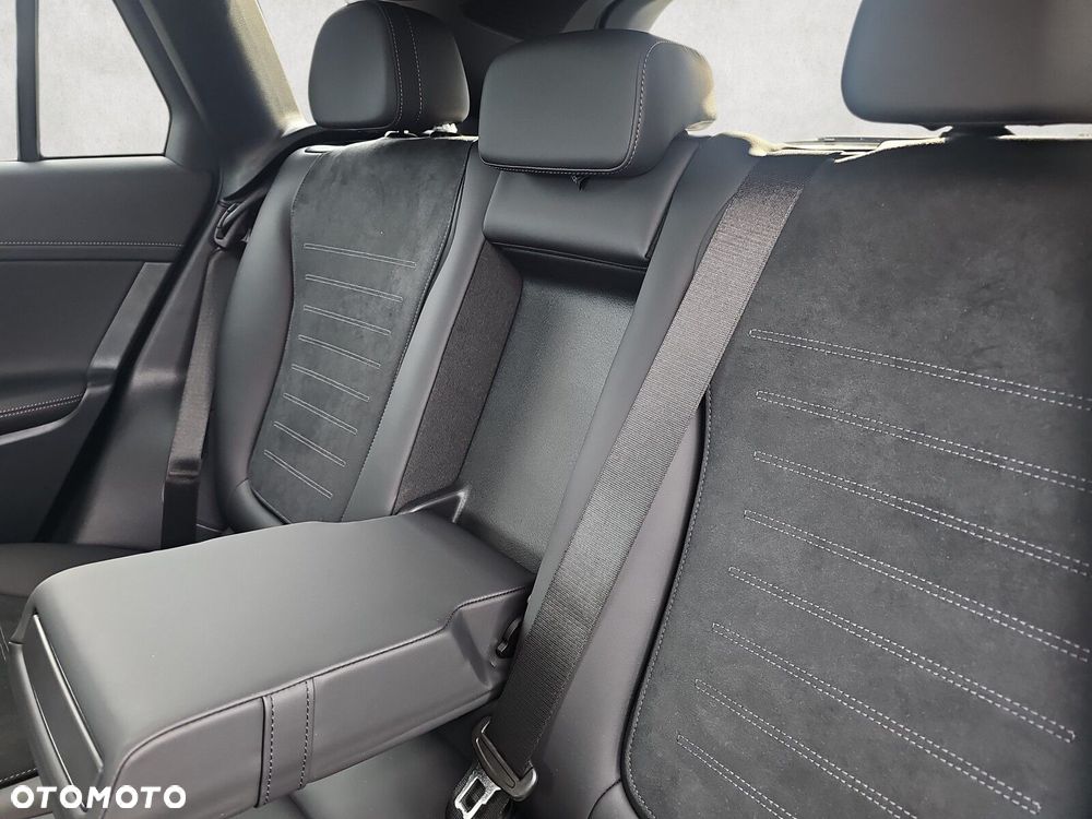 Mercedes-Benz GLC - 12