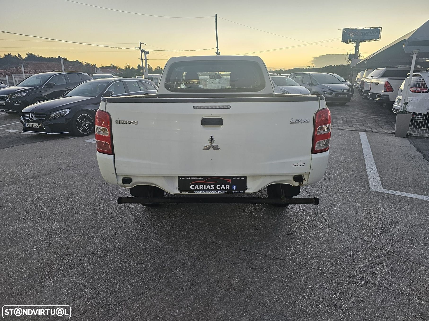 Mitsubishi L200 2.4 DI-D CD Invite 4WD - 4