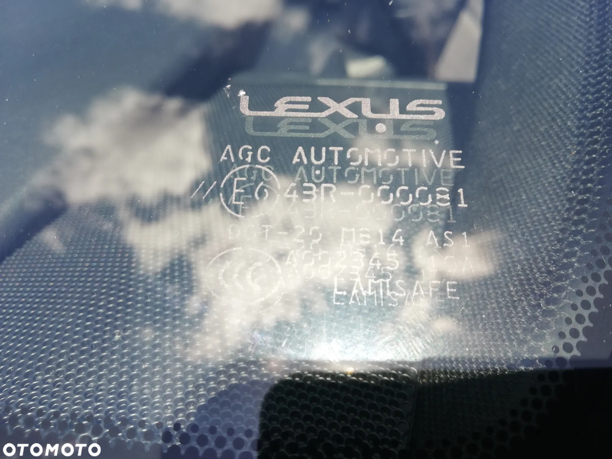 Lexus UX - 18