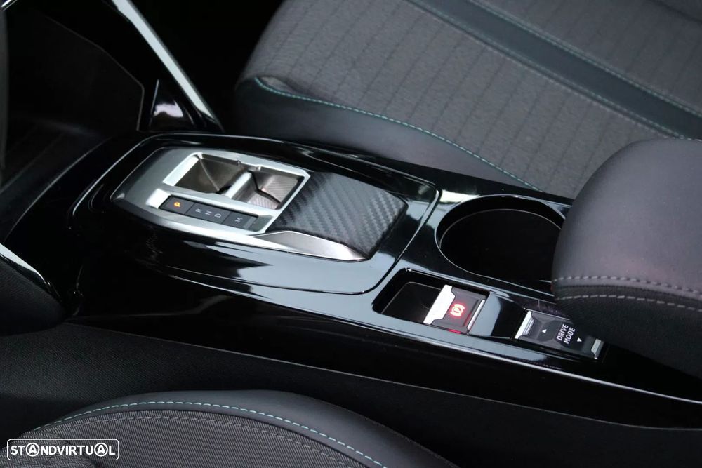 Peugeot 2008 1.2 PureTech Allure Pack EAT8 - 8