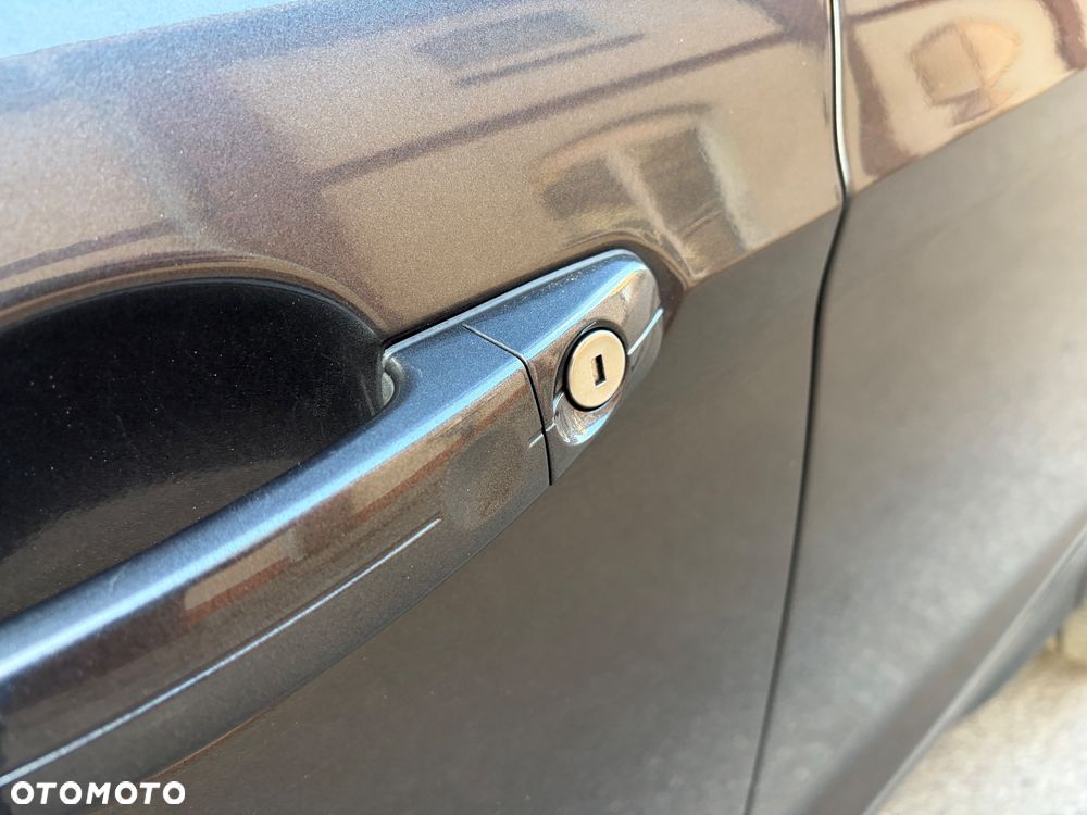 Ford Kuga 1.5 EcoBoost 2x4 Titanium - 8