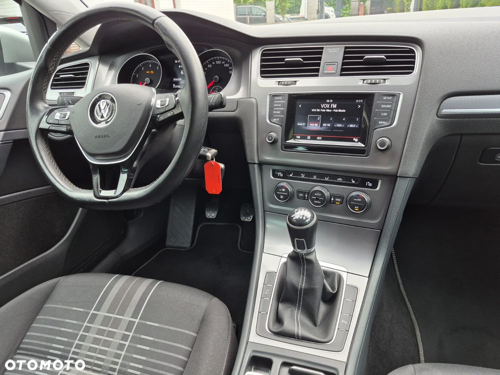 Volkswagen Golf 1.2 TSI BMT Comfortline - 6