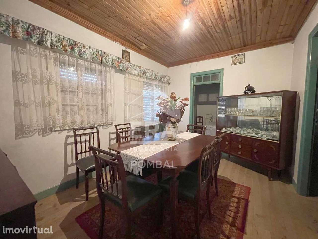 Moradia T4 com Jardim e Garagem - Grande imagem: 5/17