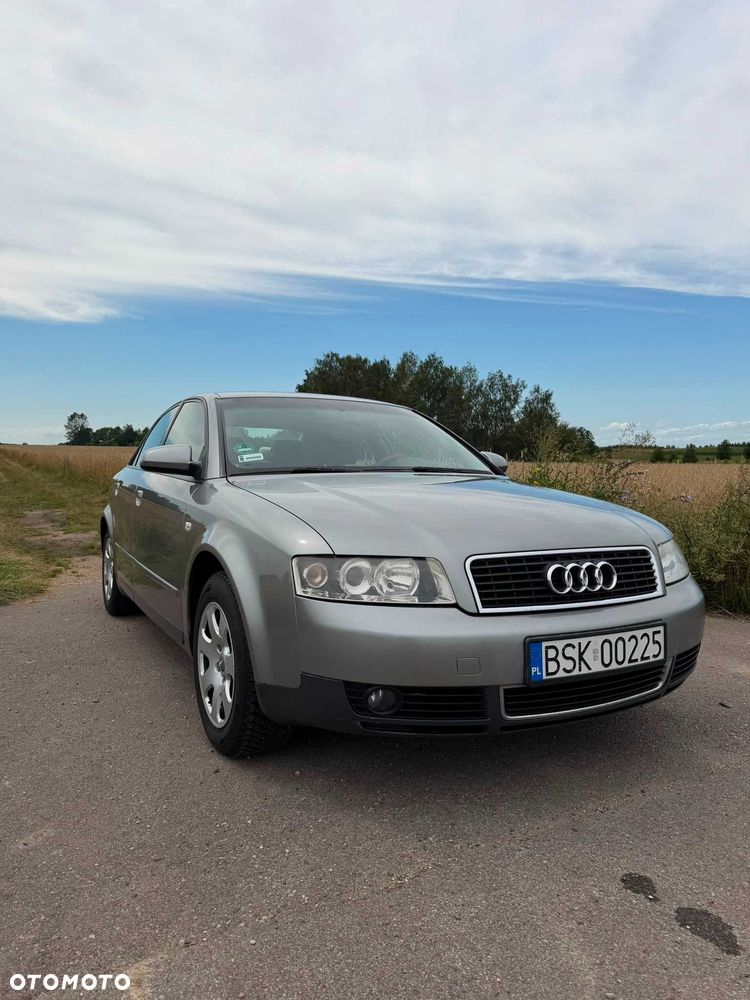 Audi A4 Limousine - 4
