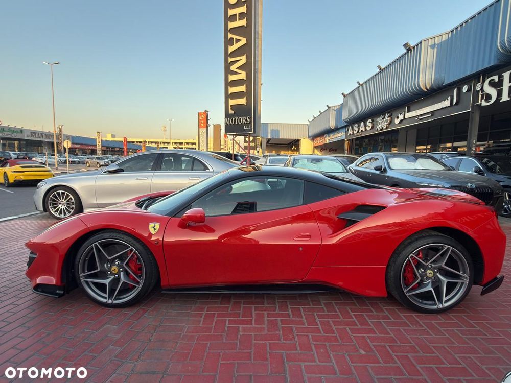 Ferrari 488 - 32