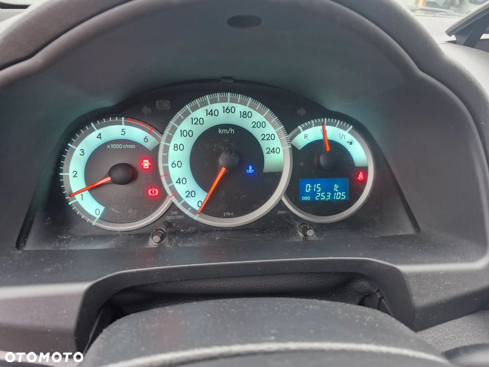 Toyota Corolla Verso - 4