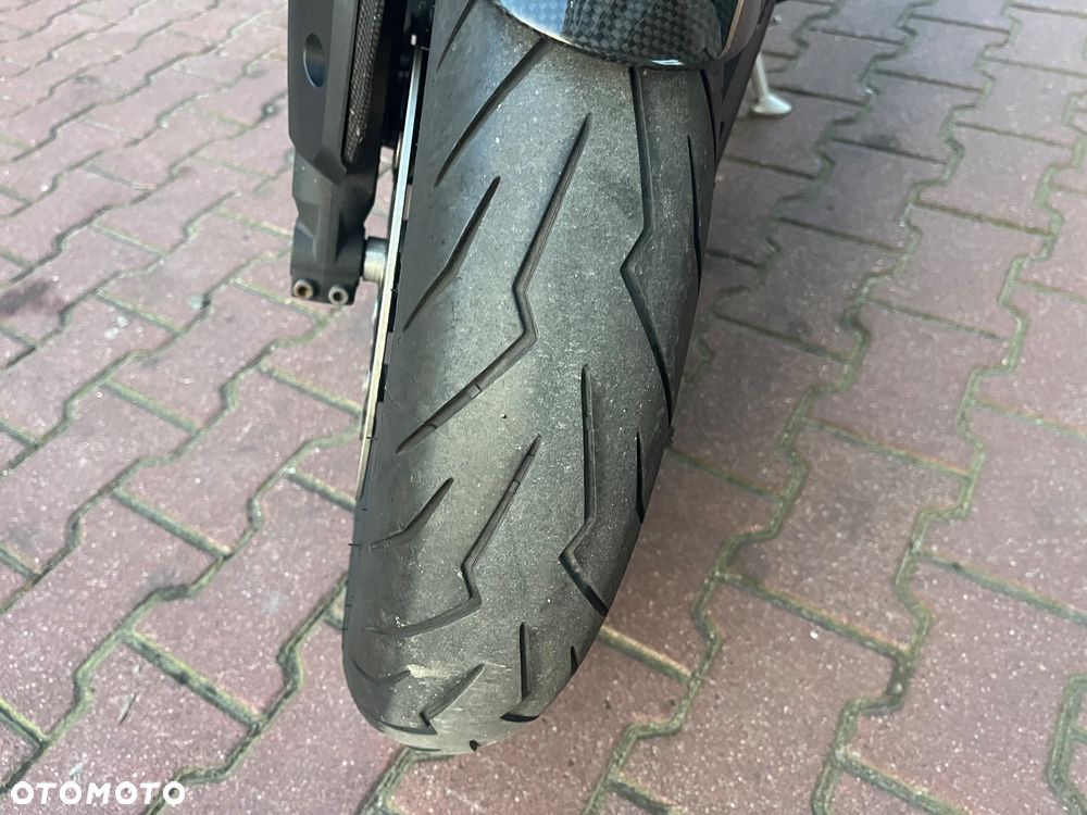 Triumph Speed Triple - 25