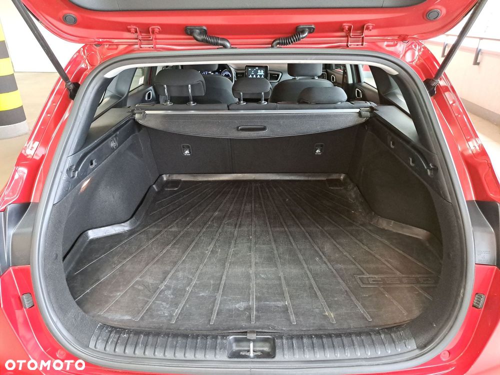 Kia Ceed - 14
