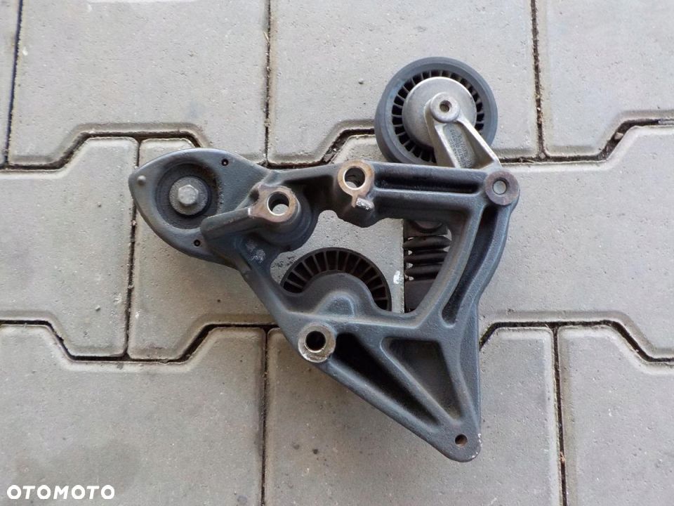 CRAFTER 2.5TDI ŁAPA WENTYLATORA WISKOZY NAPINACZ - 3