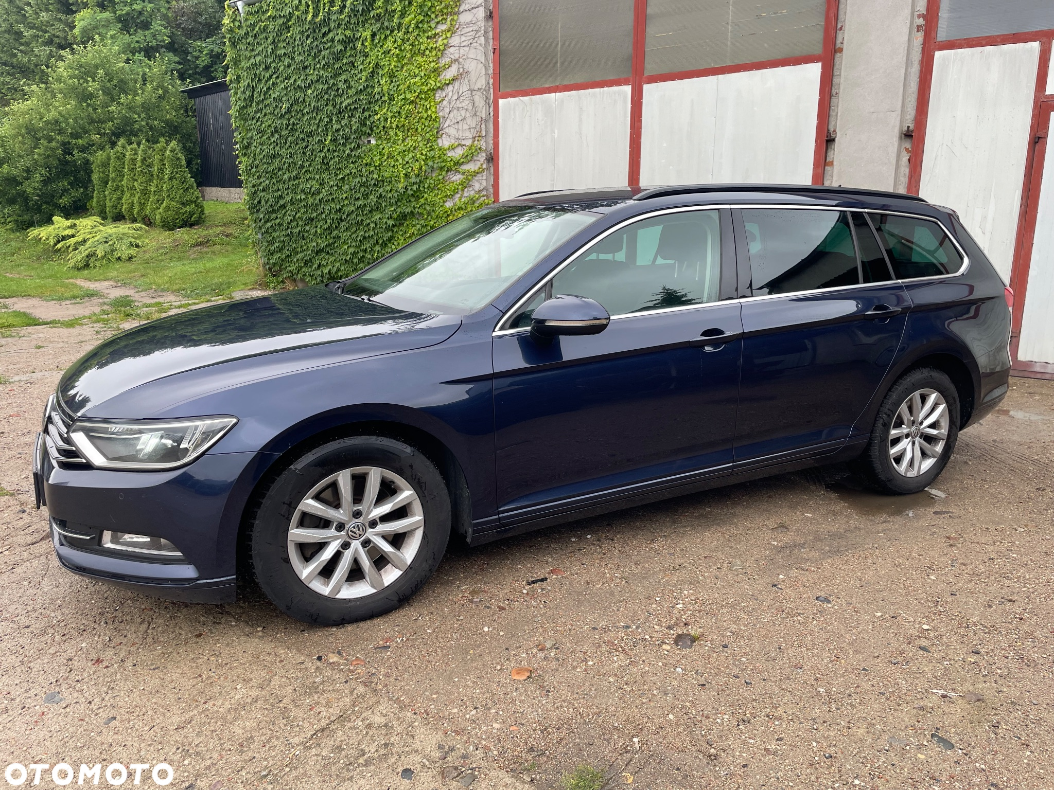 Volkswagen Passat Variant 1.6 TDI SCR DSG Trendline - 13
