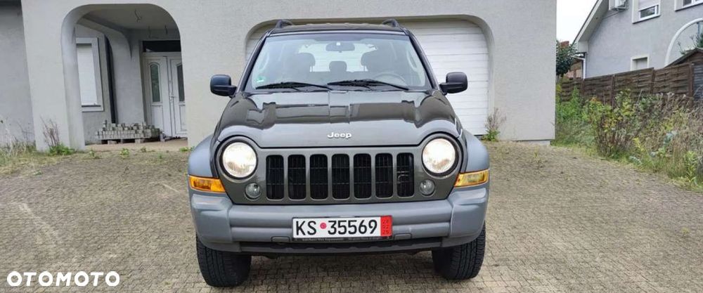 Jeep Cherokee 2.4 Sport - 28
