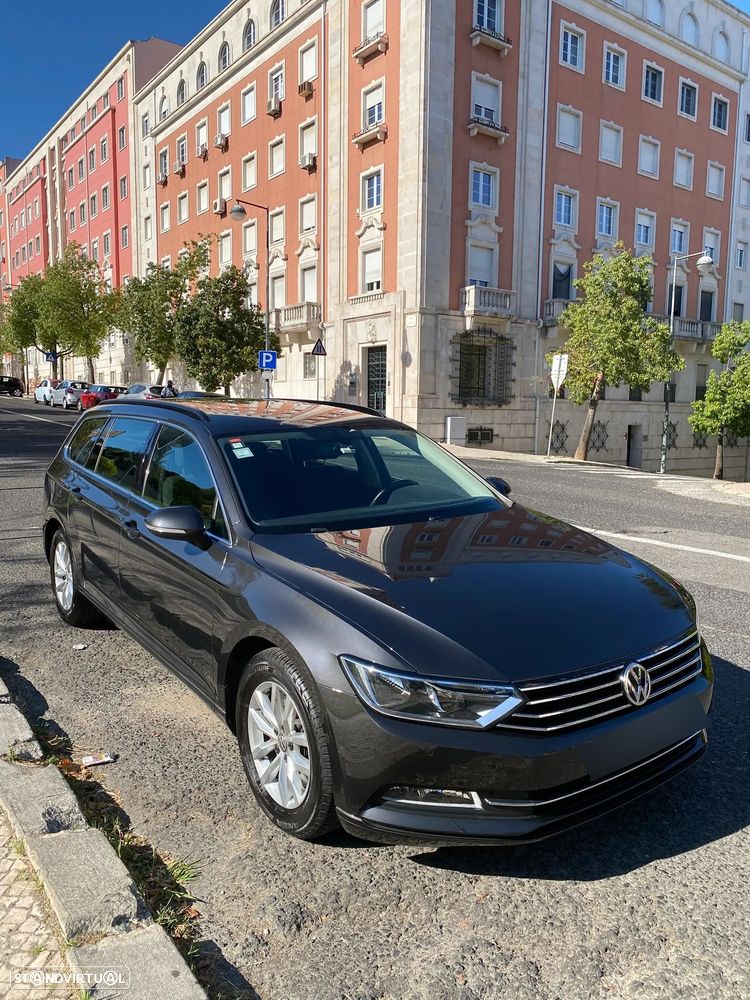 VW Passat Variant 2.0 TDi Confortline - 11
