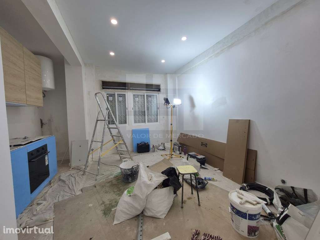 T1 remodelado na Rua Elias Garcia, Venteira, Amadora - Excelente Lo... - Grande imagem: 5/21