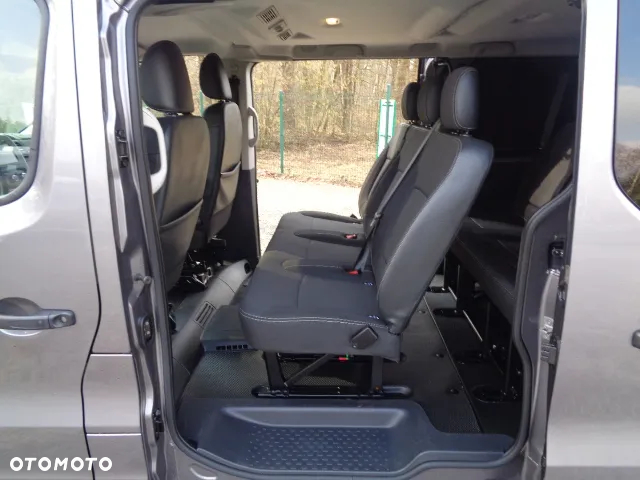 Nissan NV300 - 13
