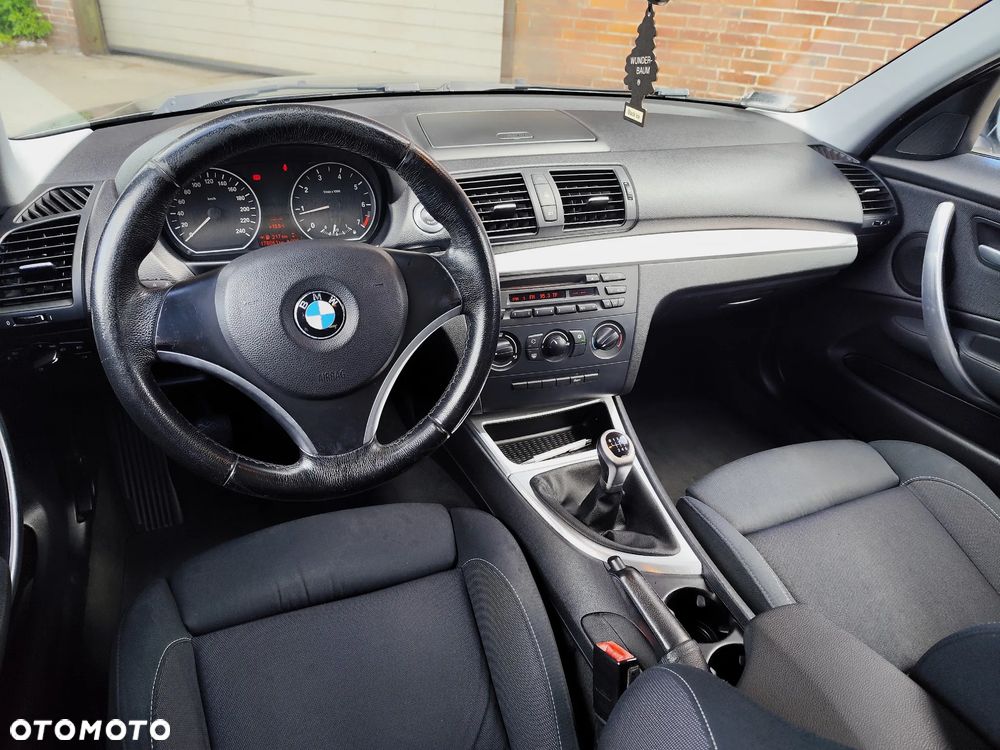 BMW Seria 1 - 17