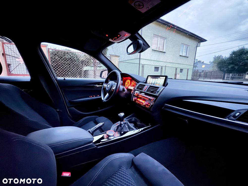 BMW 118D Xdrive 2017 photo 5