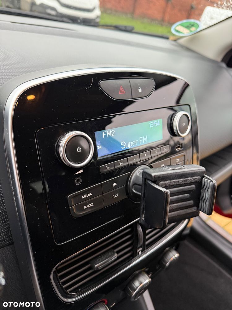 Renault Clio 1.2 16V 75 LIMITED 2018 - 26