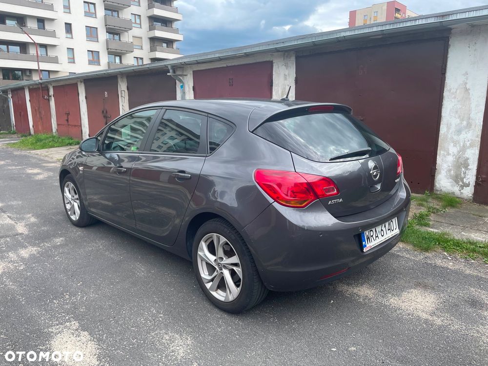 Opel Astra 1.4 150 Jahre - 6