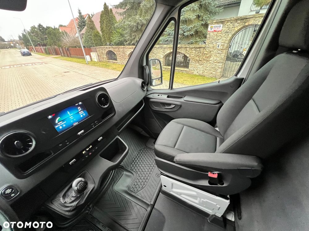 Mercedes-Benz 315 - 18