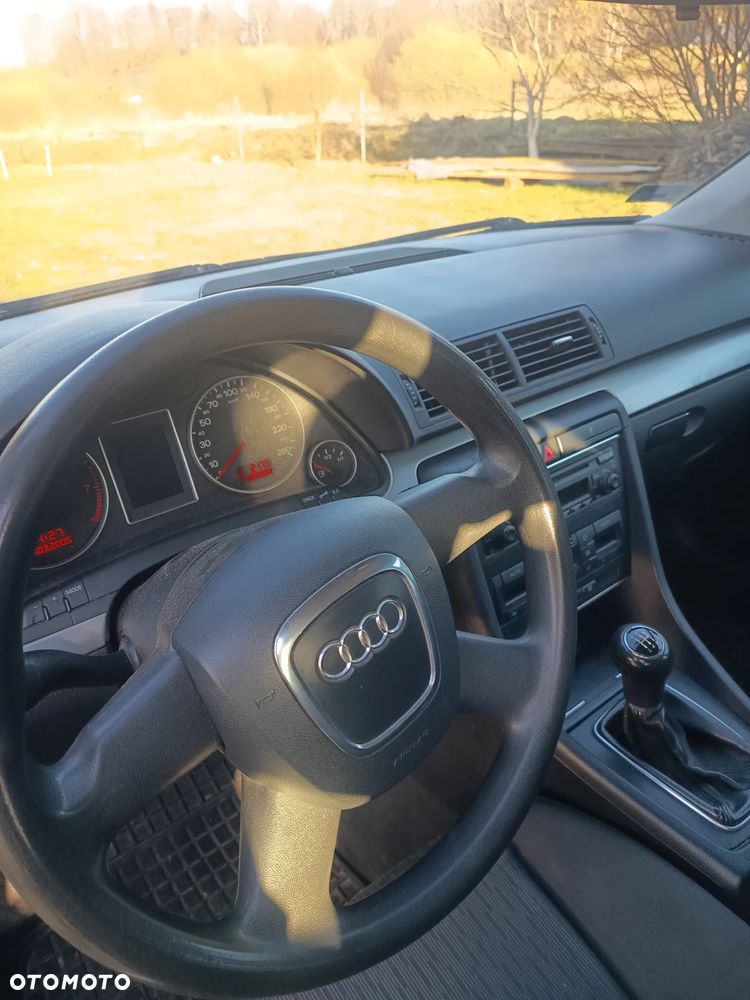 Audi A4 Avant - 4