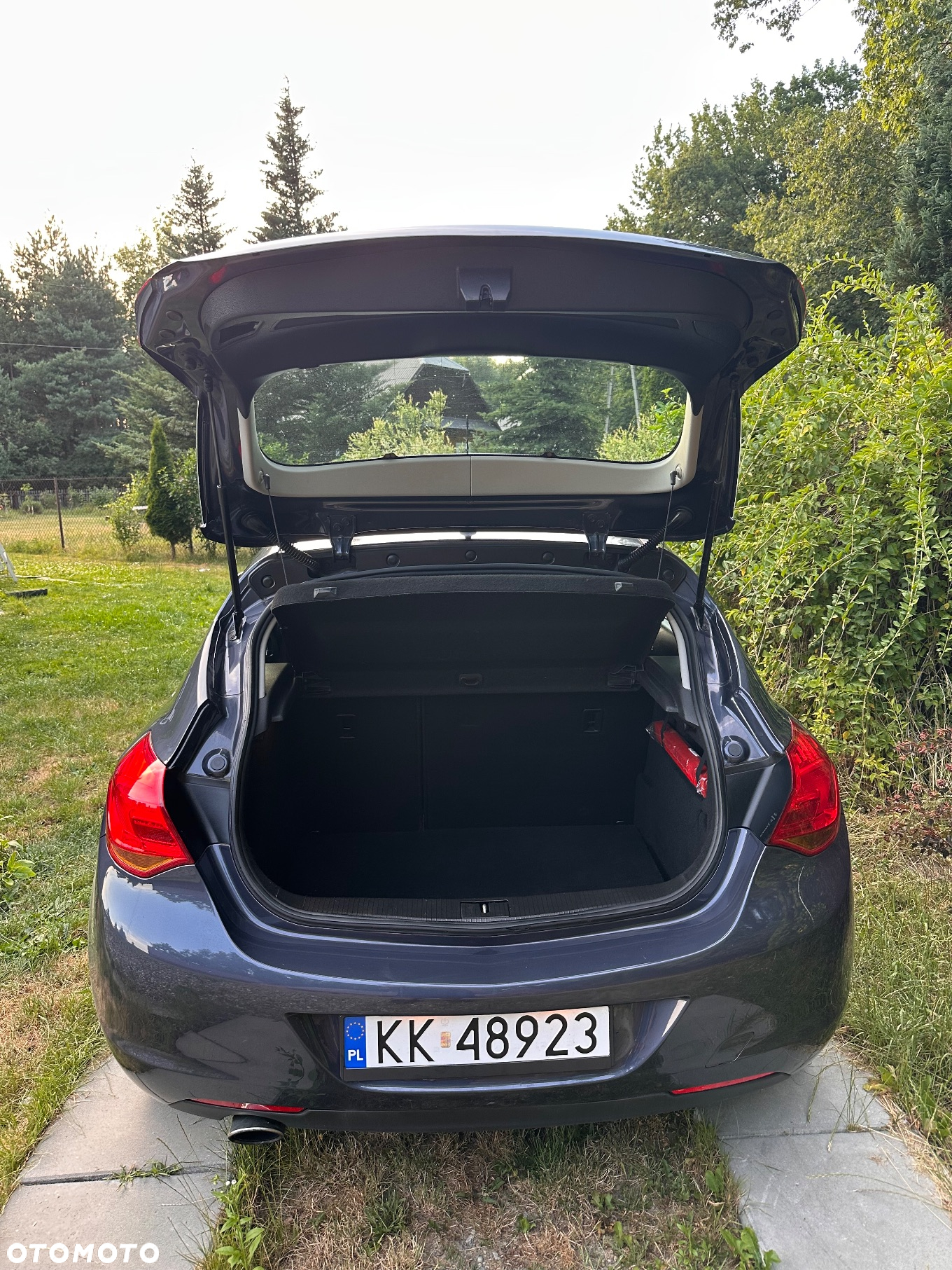 Opel Astra IV 1.4 T Essentia - 13