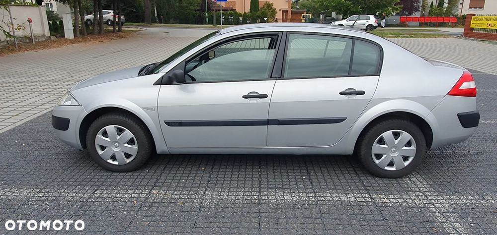 Renault Megane 2004 photo 2