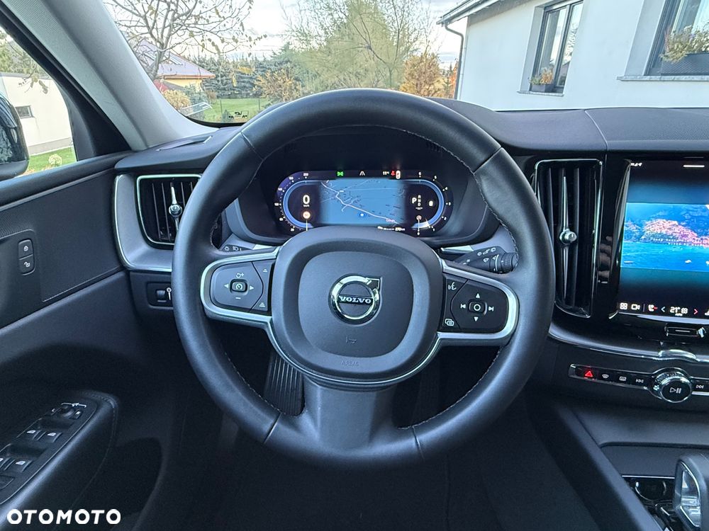 Volvo XC 60 B4 D Geartronic Momentum Pro - 18