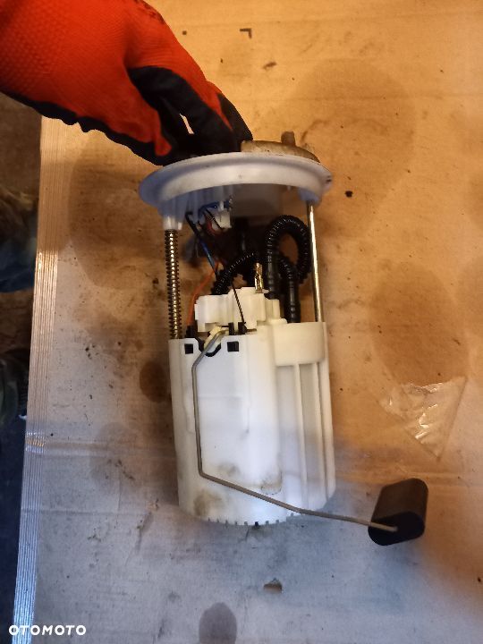 POMPA PALIWA OPEL CORSA D 1.2 B 13216318 - 2