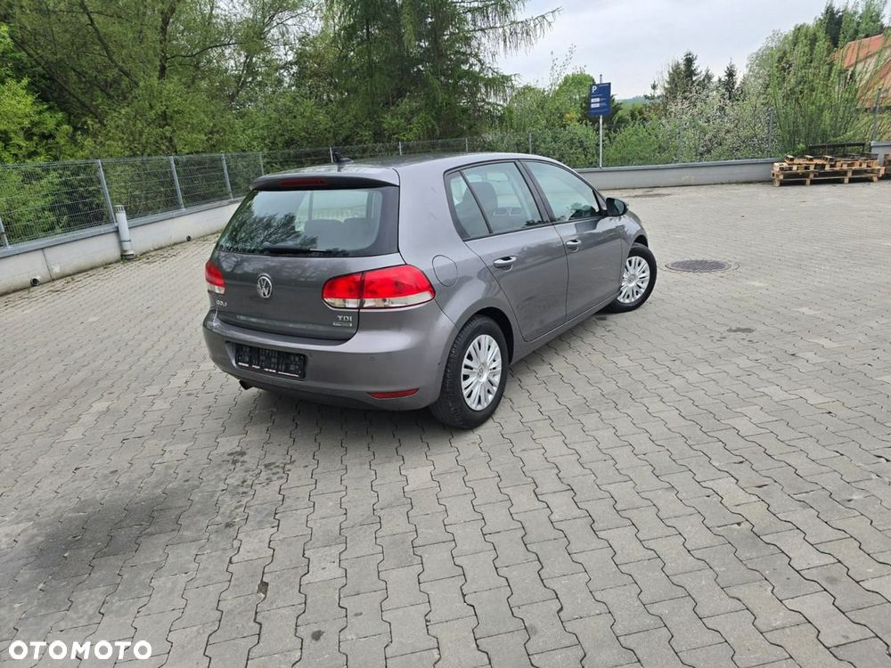 Volkswagen Golf - 2