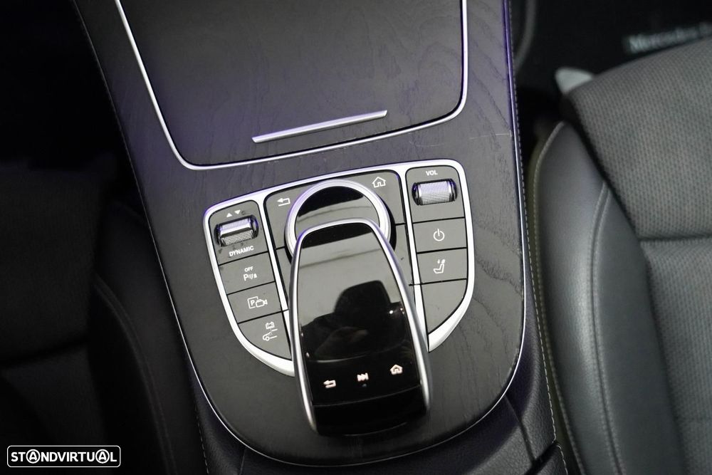 Mercedes-Benz E 300 de Avantgarde - 17