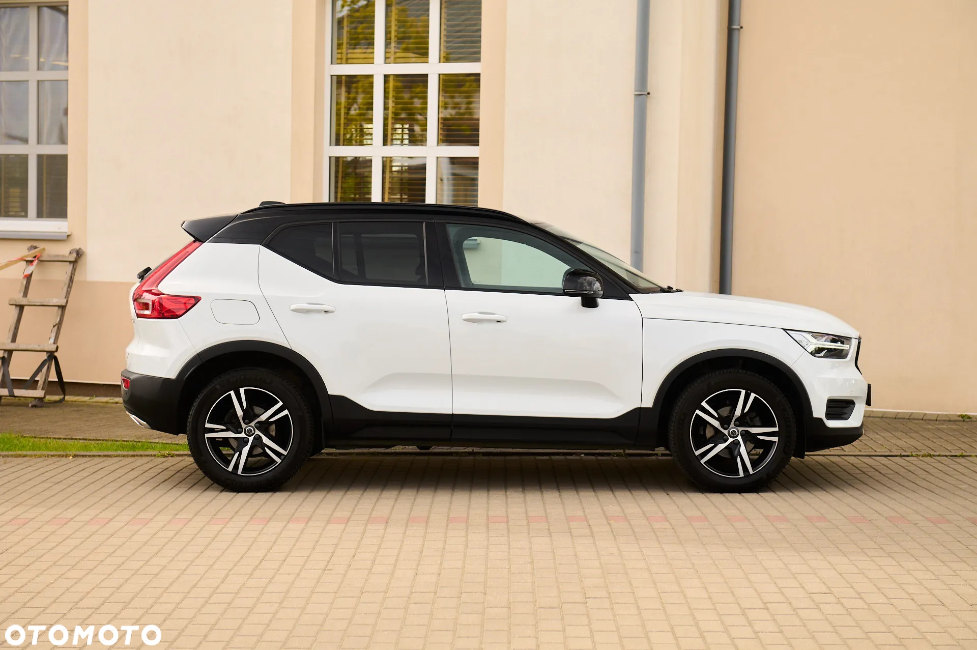 Volvo XC 40 T3 R-Design - 18