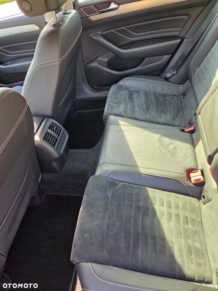 Volkswagen Passat - 9