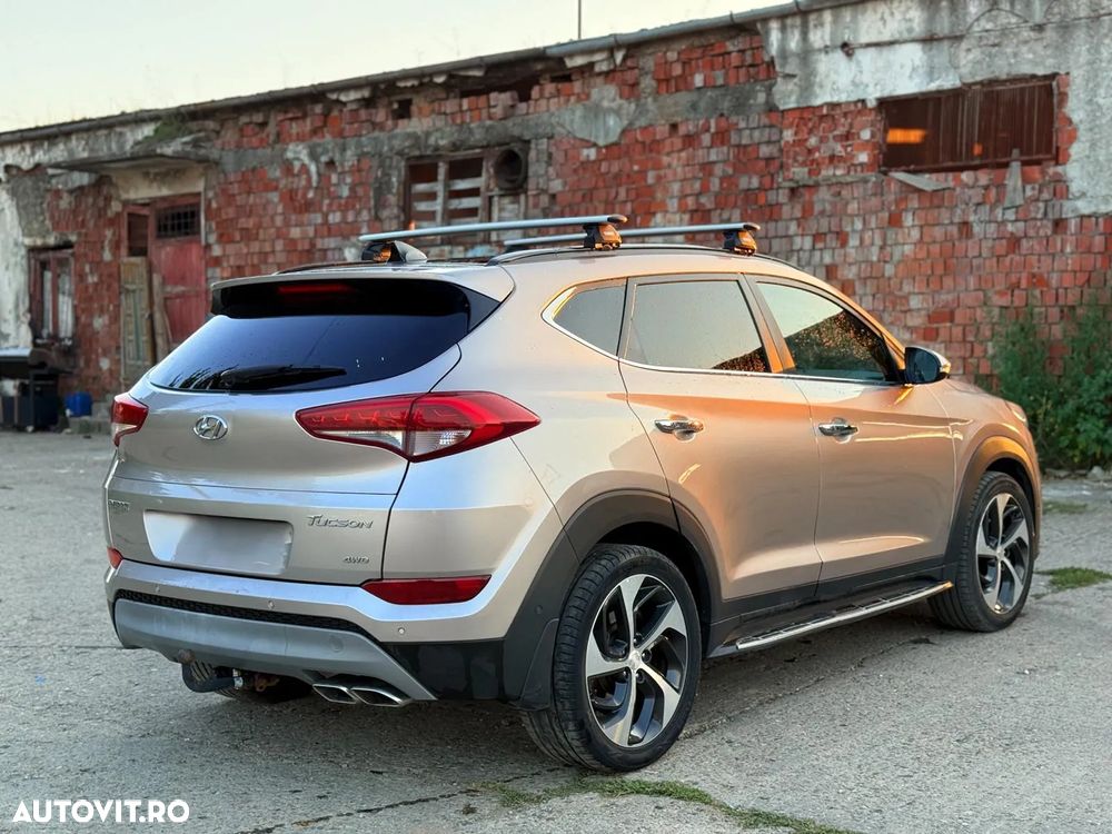 Hyundai Tucson - 8