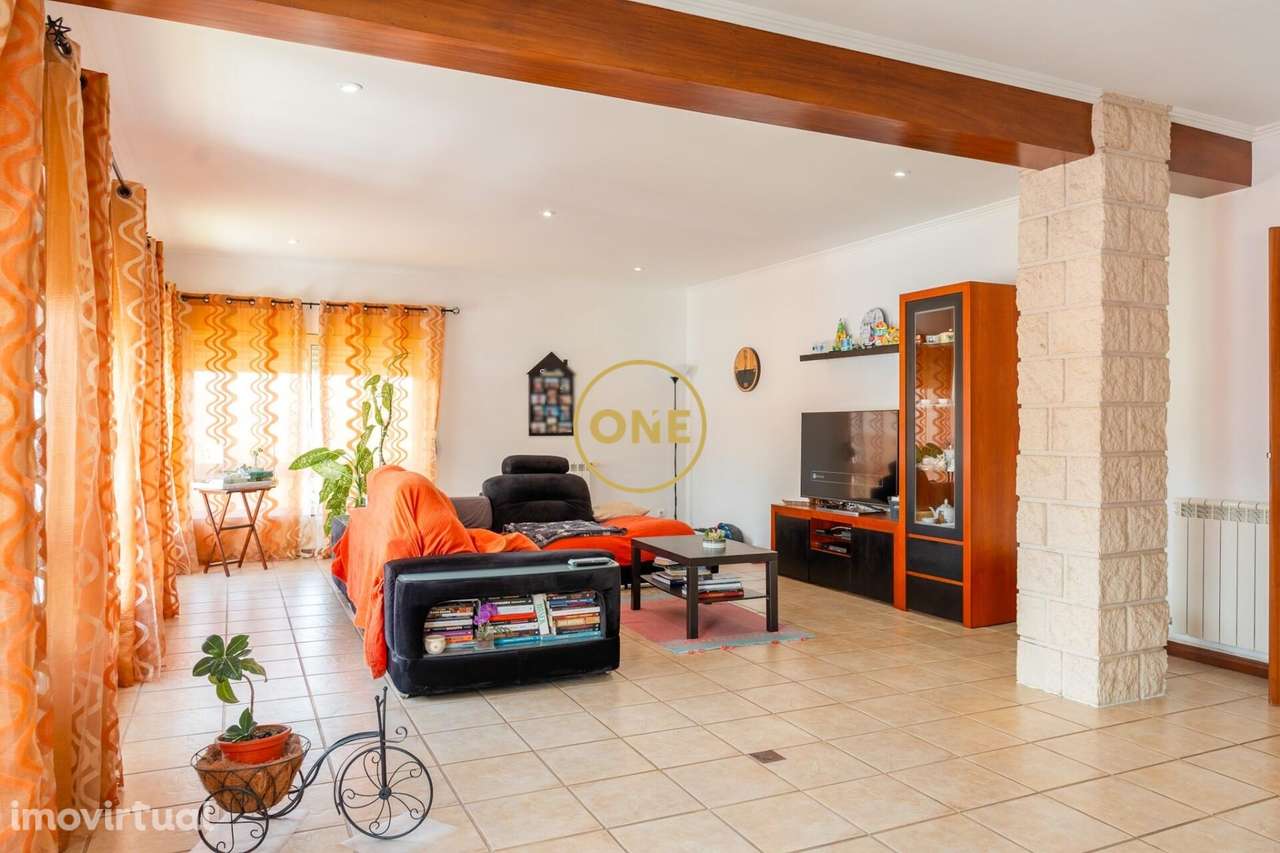 Apartamento T3 Duplex com Excelentes Áreas e Garagem – Ponta Delgada - Grande imagem: 4/17