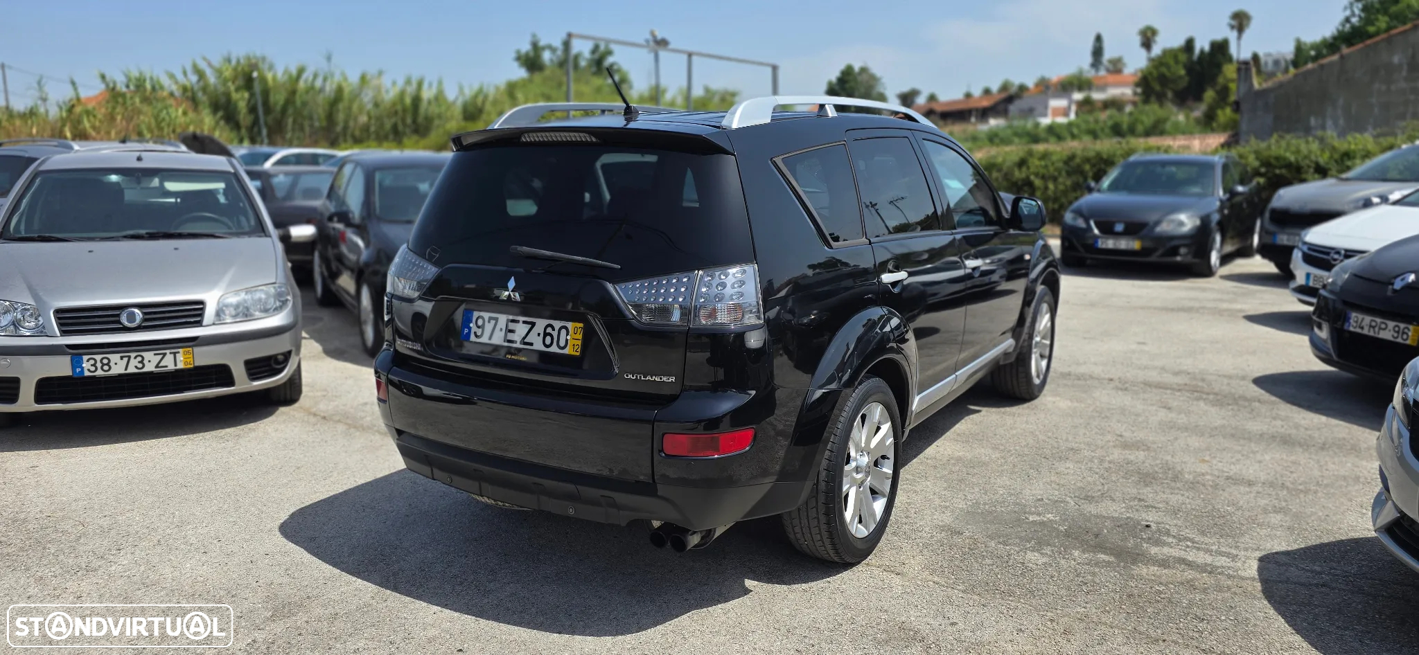 Mitsubishi Outlander 2.0 DI-D Intense+ 4WD - 3
