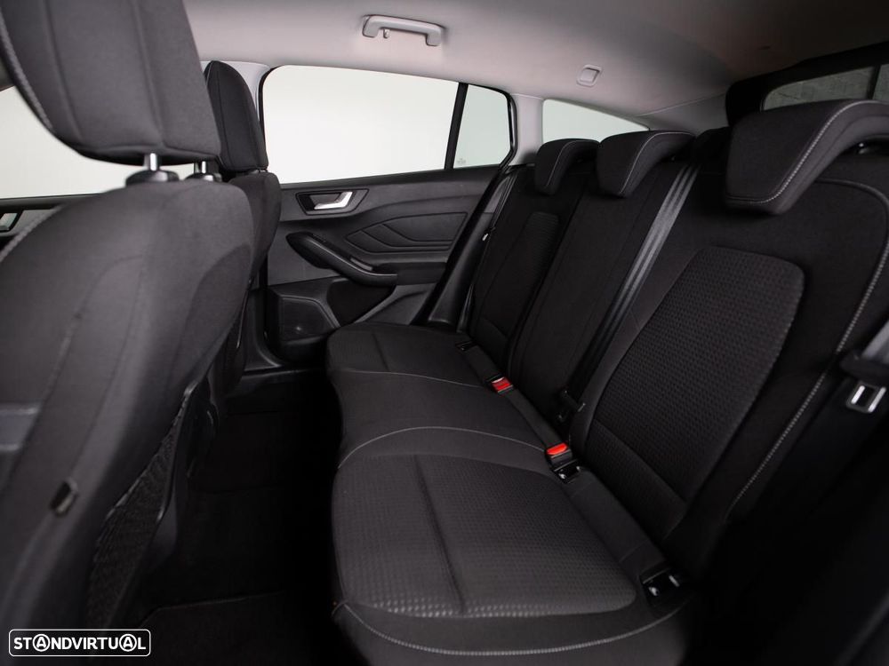 Ford Focus SW 1.5 TDCi EcoBlue Connected - 11