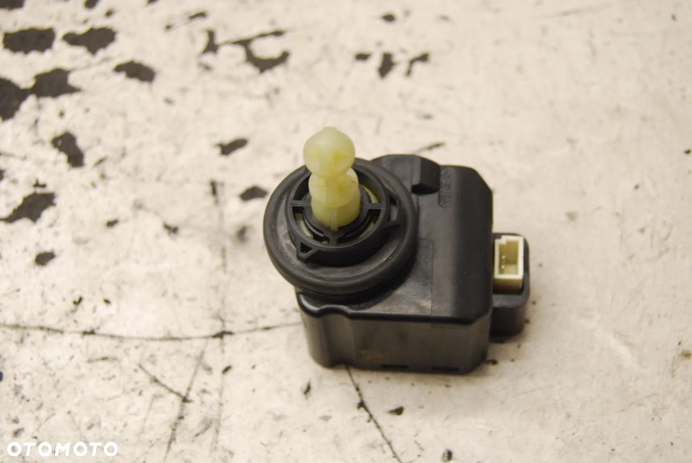 SILNICZEK REGULACJI LAMPY PRZÓD PRZEDNIEJ 010553-01 AUDI A3 8V VW CADDY SEAT SKODA - 1