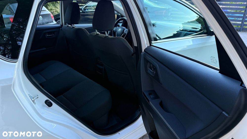 Toyota Auris 1.8 HSD Prestige - 35