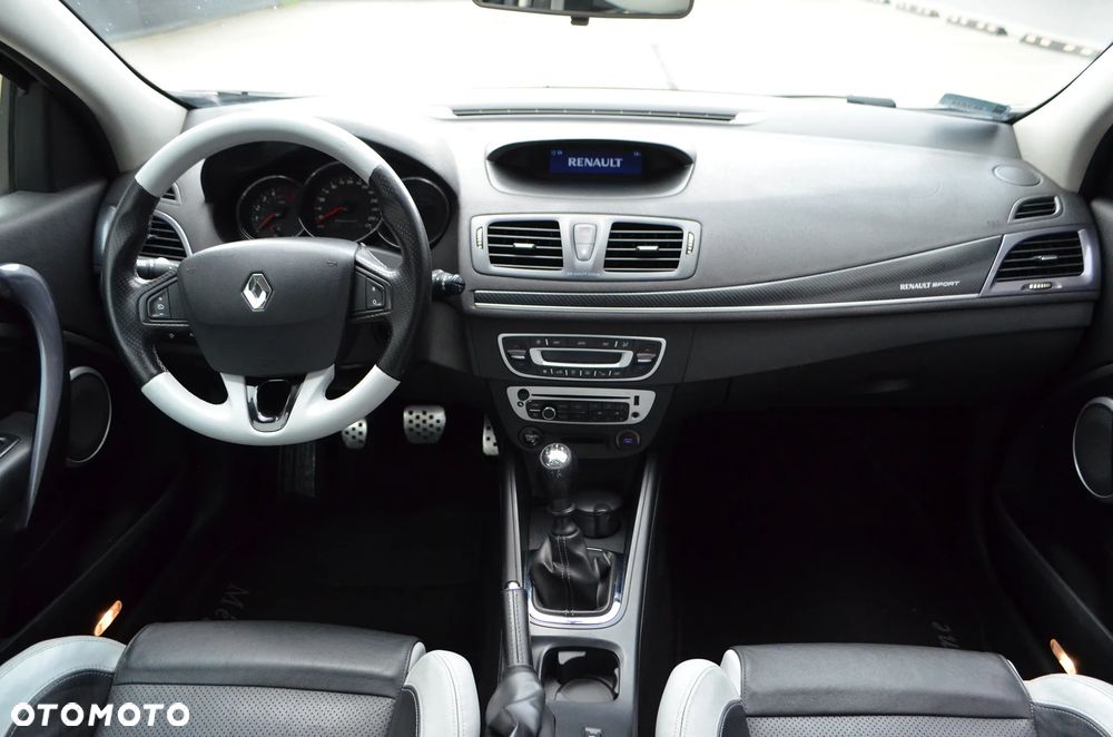 Renault Megane - 11