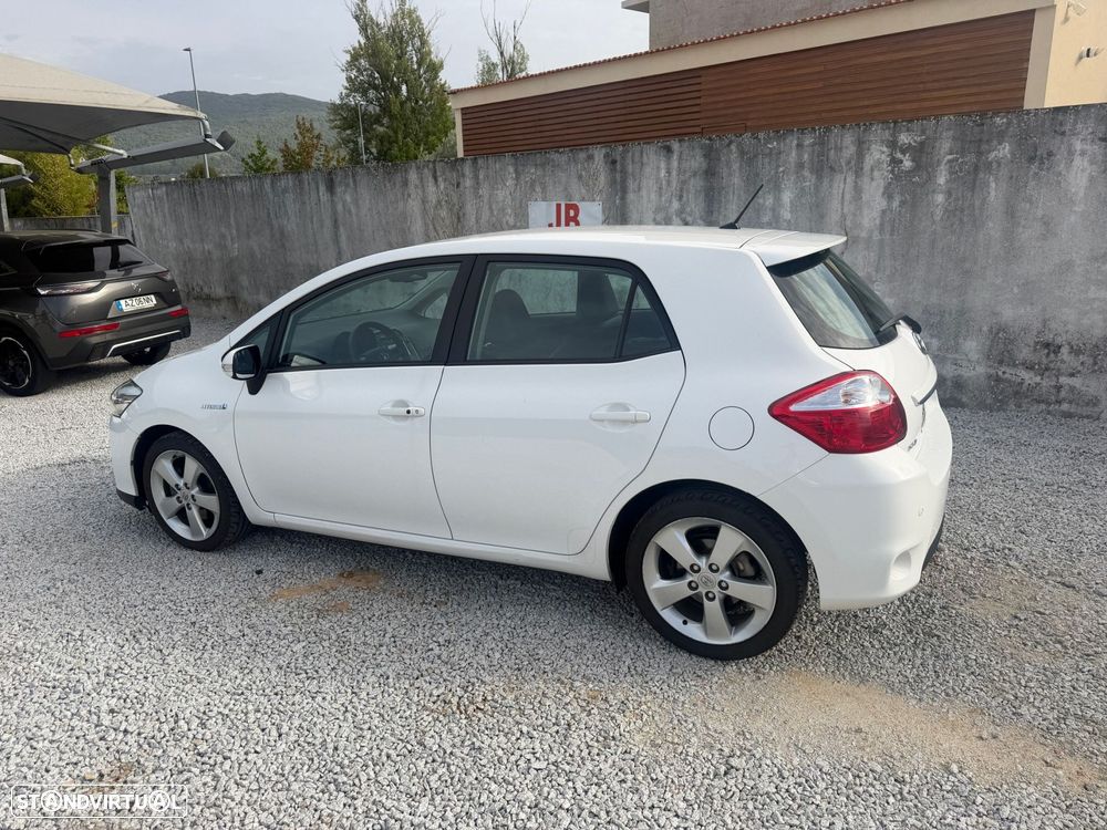 Toyota Auris 1.8 HSD Comfort +P.Sport+Navi - 4