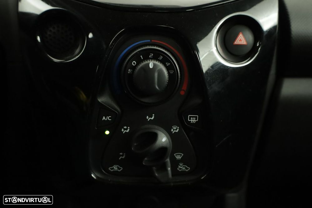 Citroën C1 1.0 VTi Shine - 14