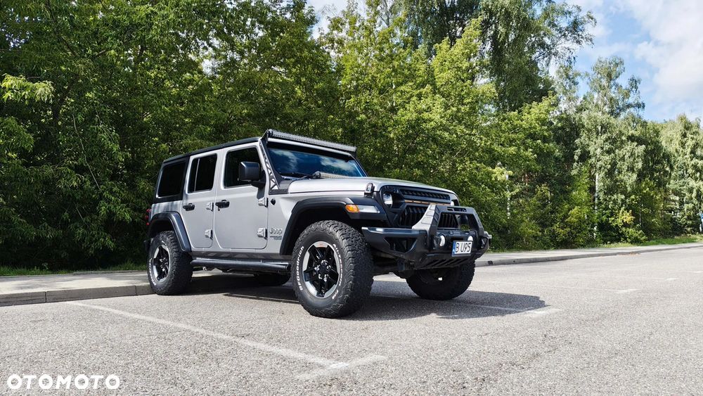 Jeep Wrangler - 25