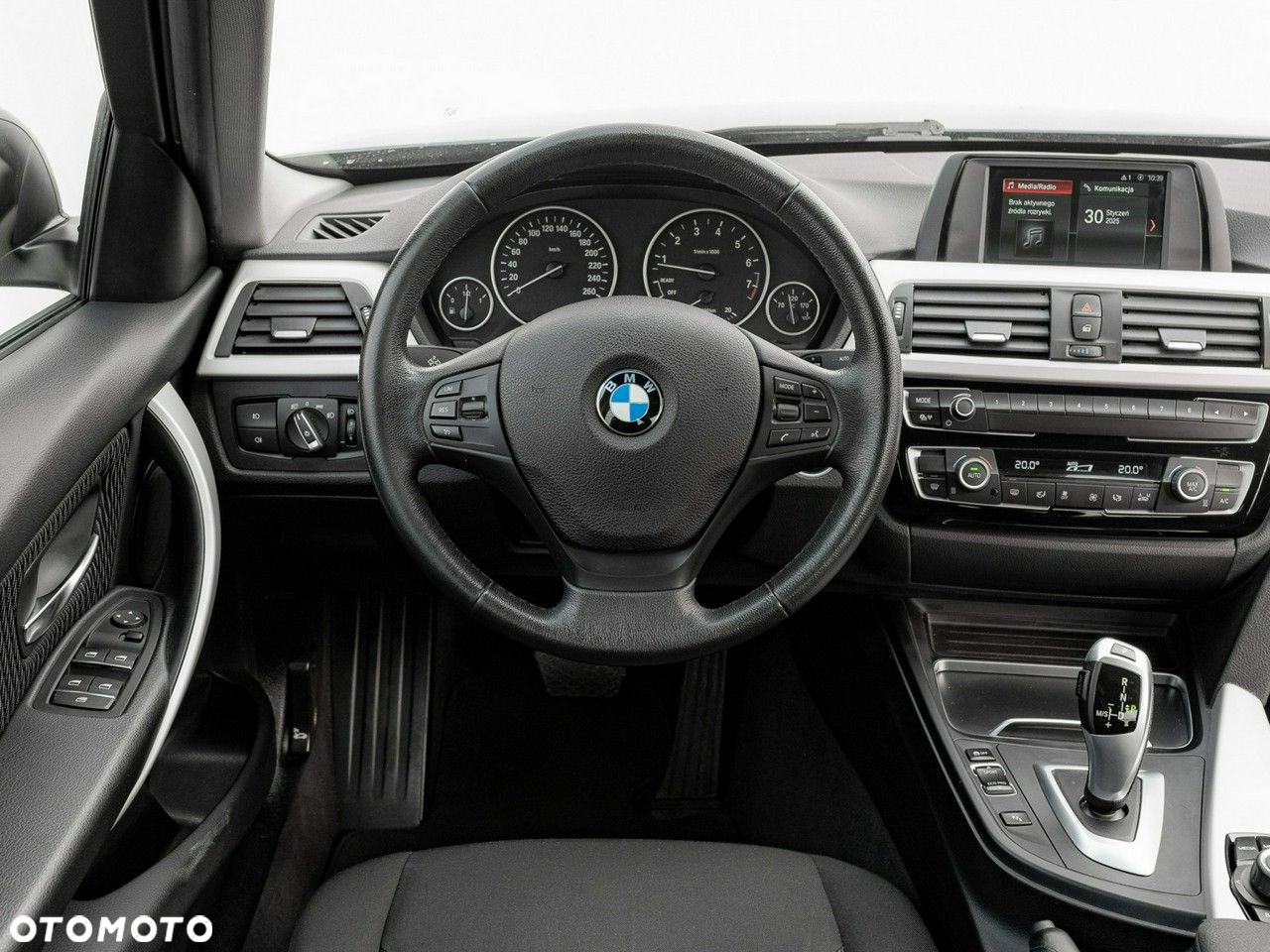 BMW Seria 3 330i xDrive Advantage - 17