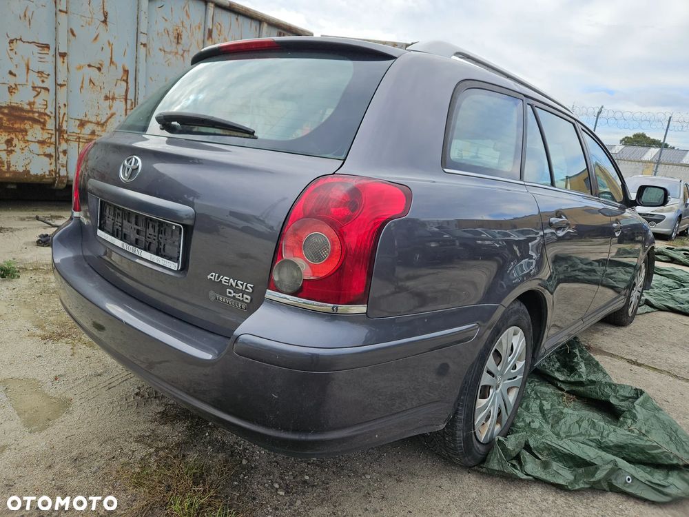 Lampa prawa tył tylna Toyota Avensis T25 Lift 2008r kombi Europa - 1
